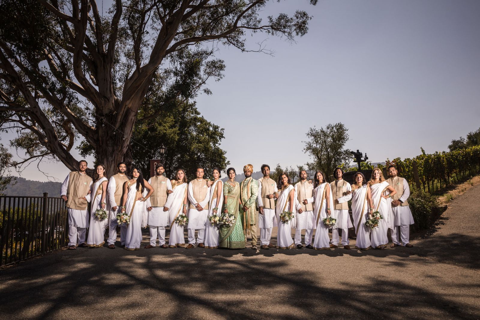 include VIPs in your wedding photo plan
