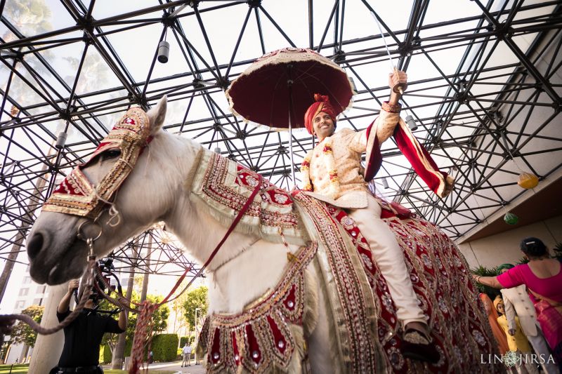 Capturing the Baraat