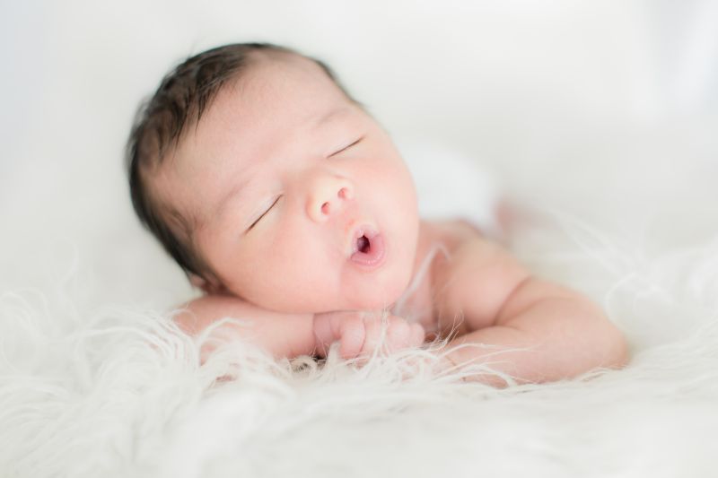 Easy Newborn Poses